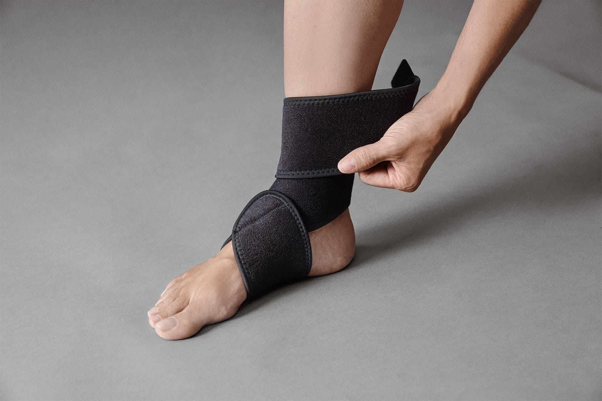 Protective Ankle Support Elastoplast